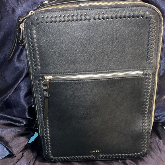 Calpak - Picture 4 of 10